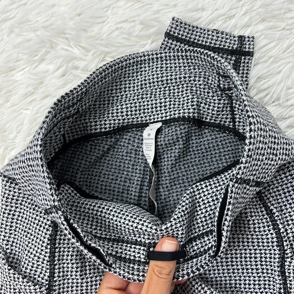 Lululemon Speed Up Tight *Full-On Luxtreme 28